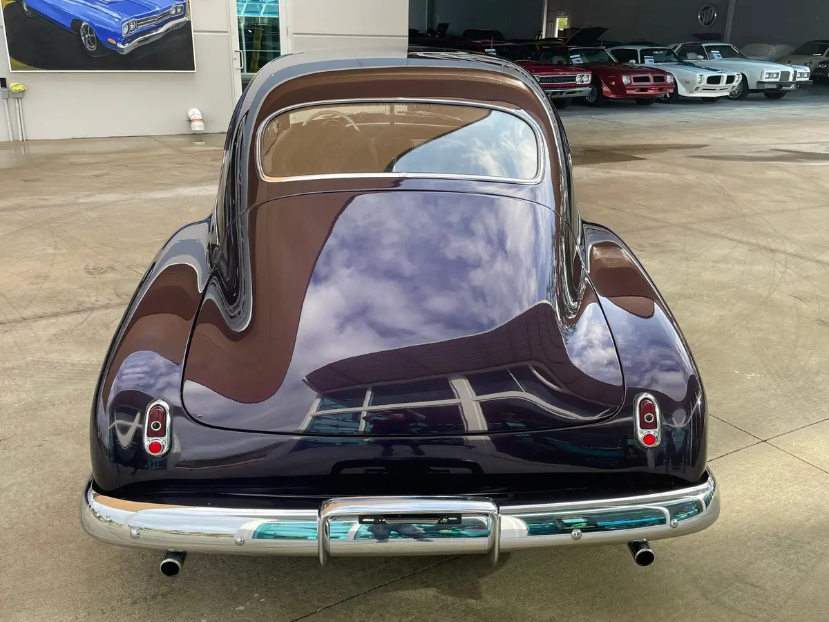 Vehicle photo 11