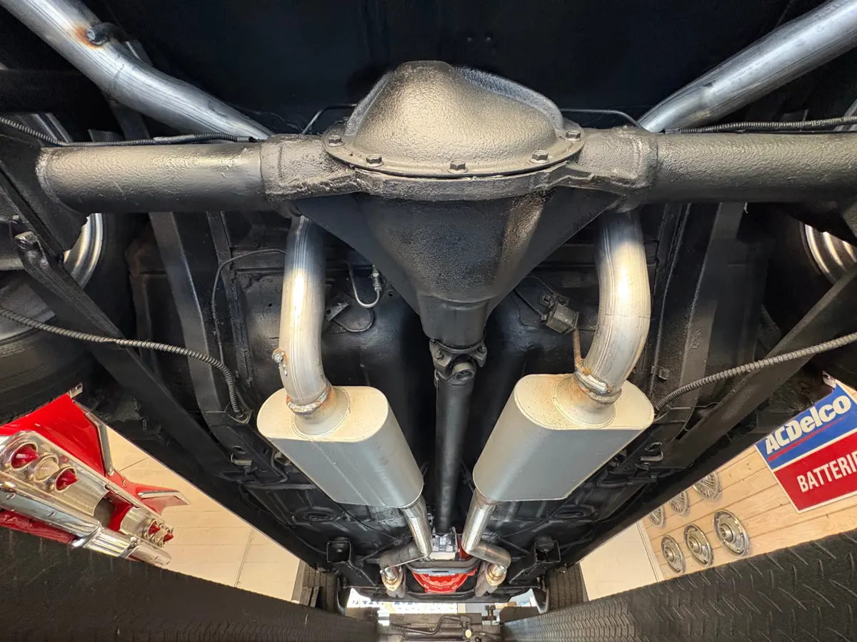 Vehicle photo 47