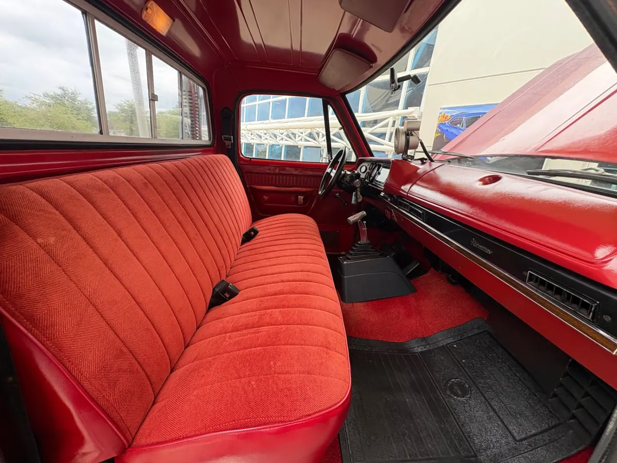 Vehicle photo 39