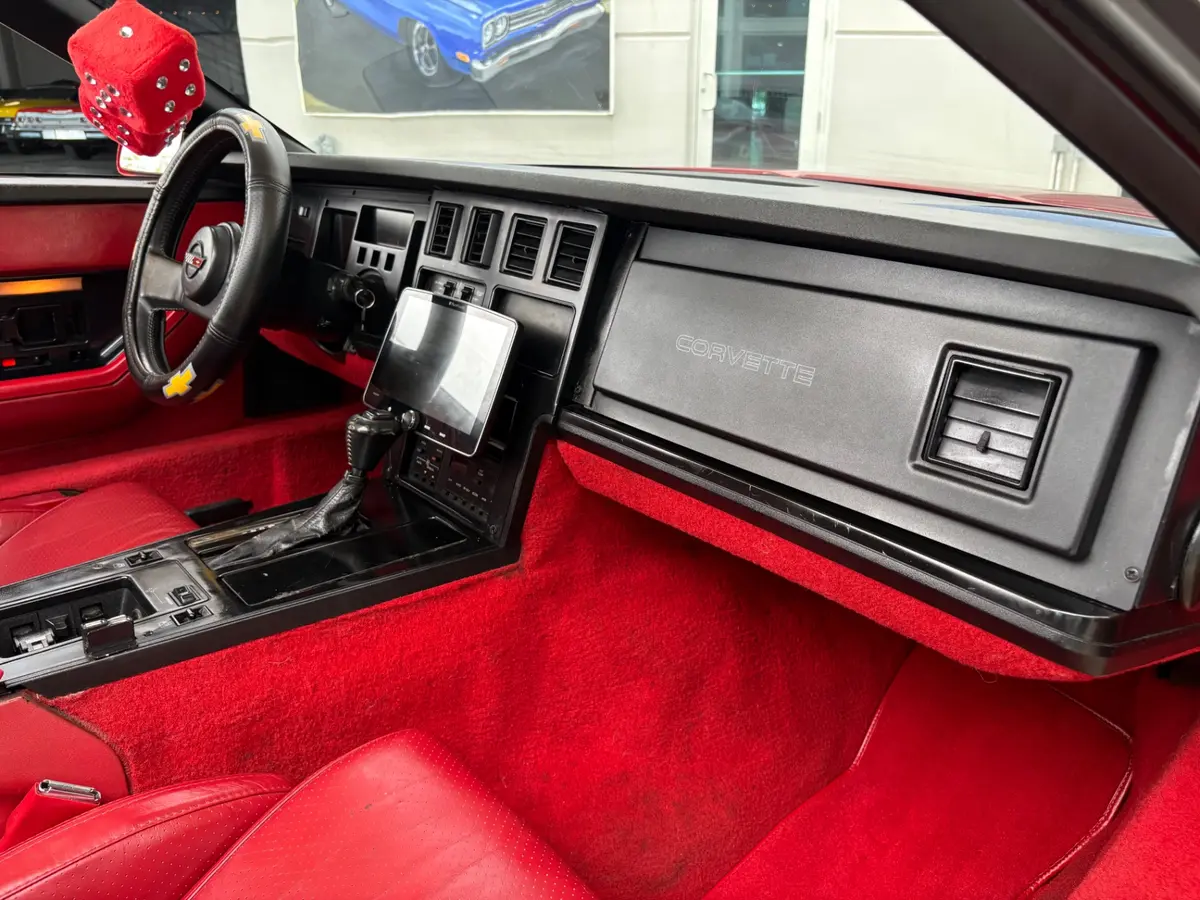 Vehicle photo 38