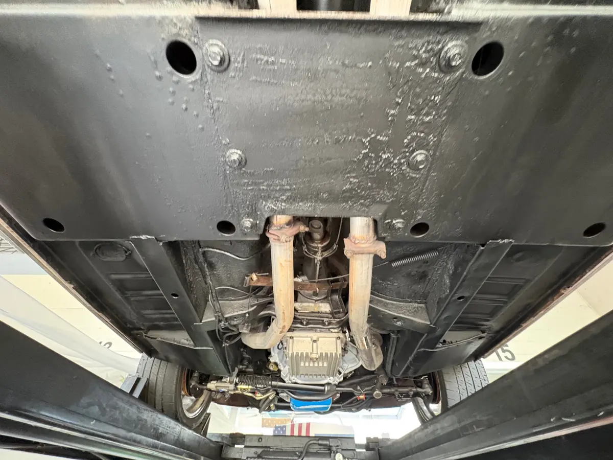 Vehicle photo 56