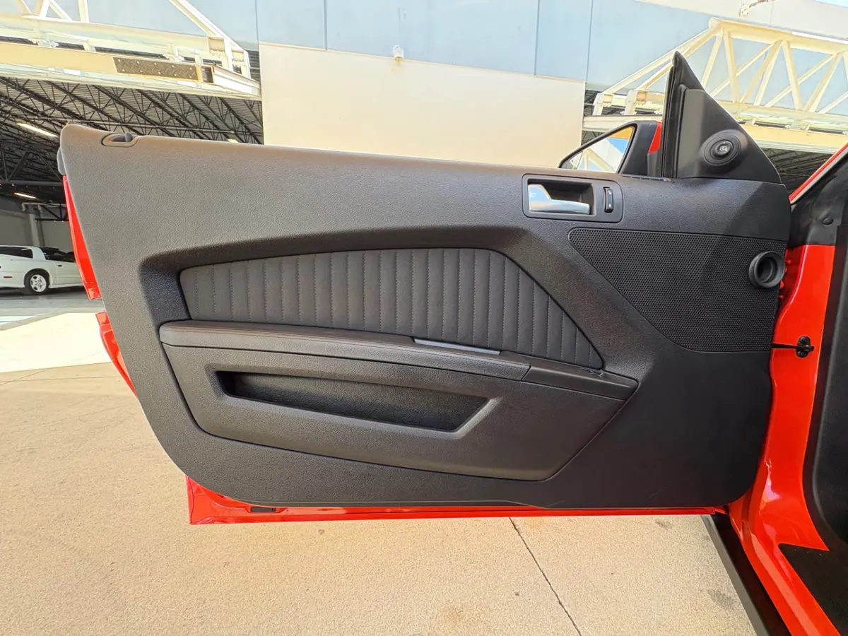 Vehicle photo 31