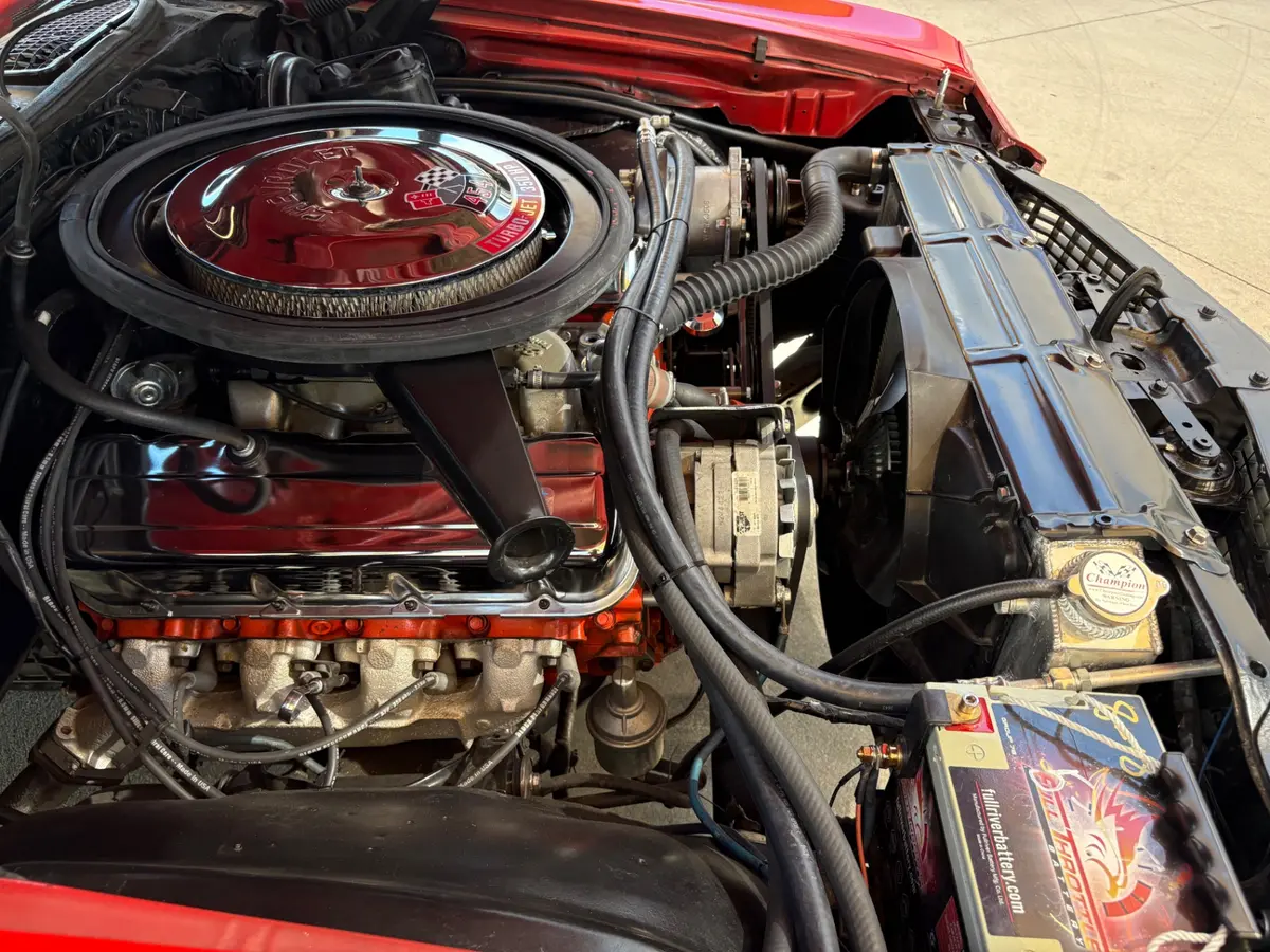 Vehicle photo 30