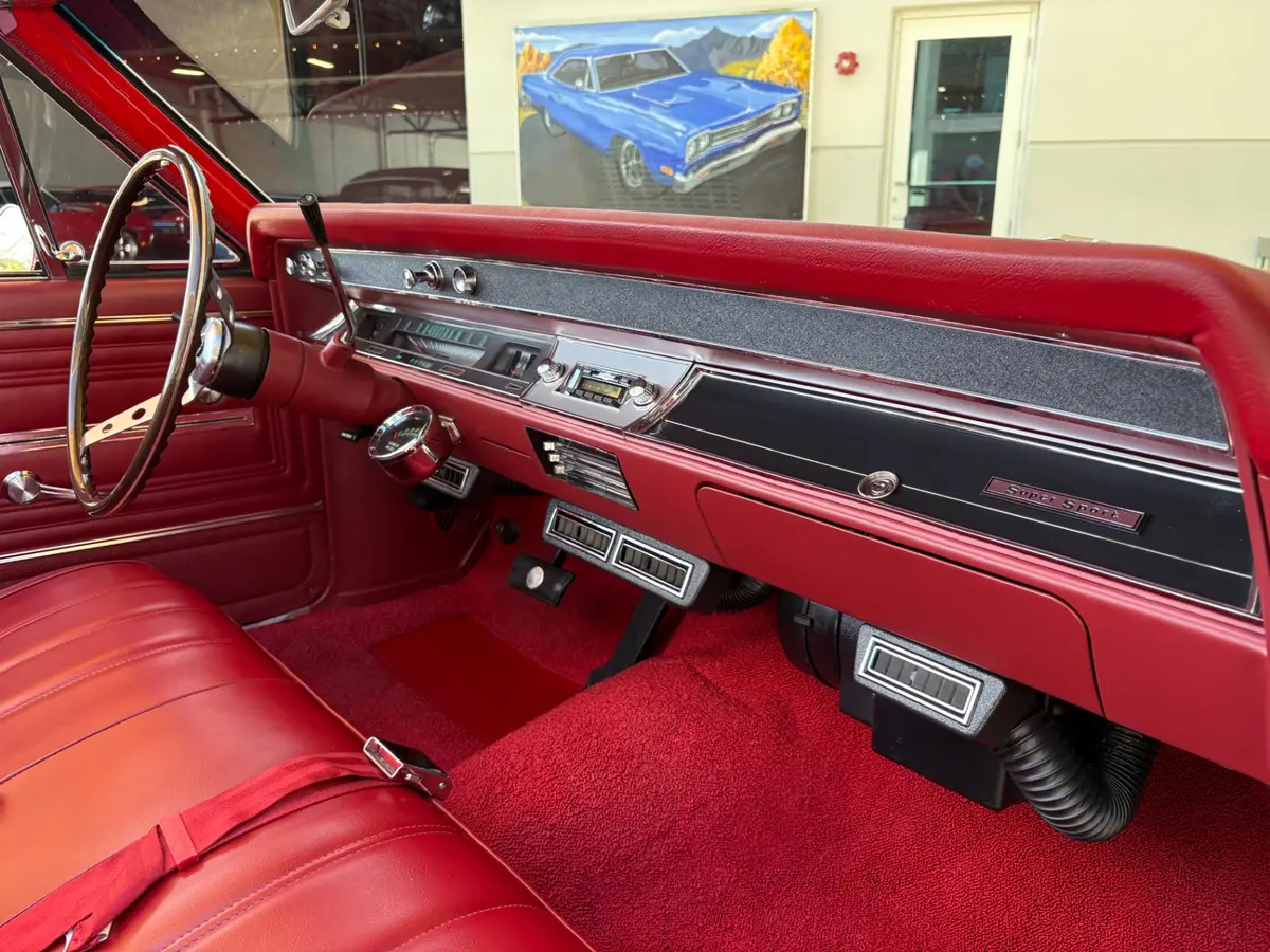 Vehicle photo 46