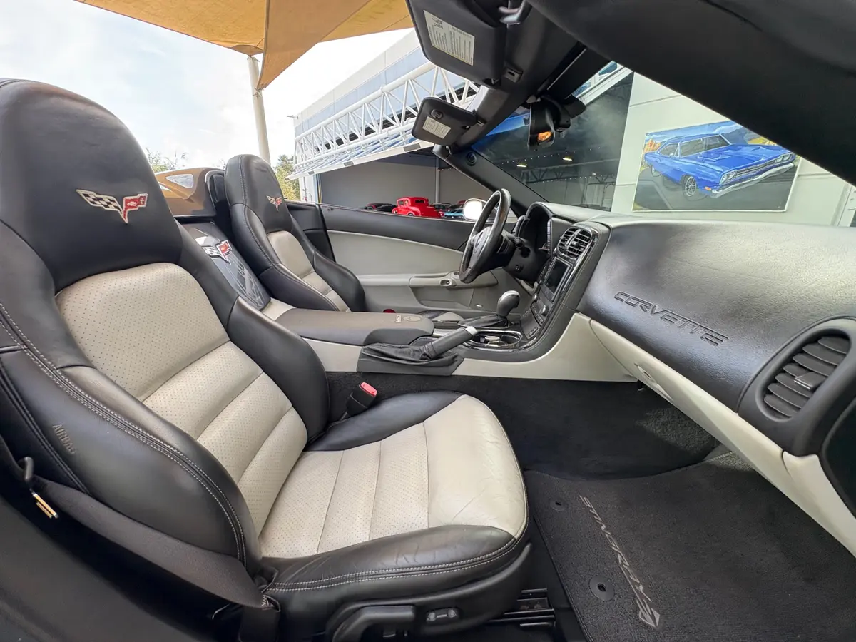 Vehicle photo 42