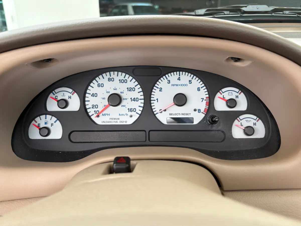 Vehicle photo 44