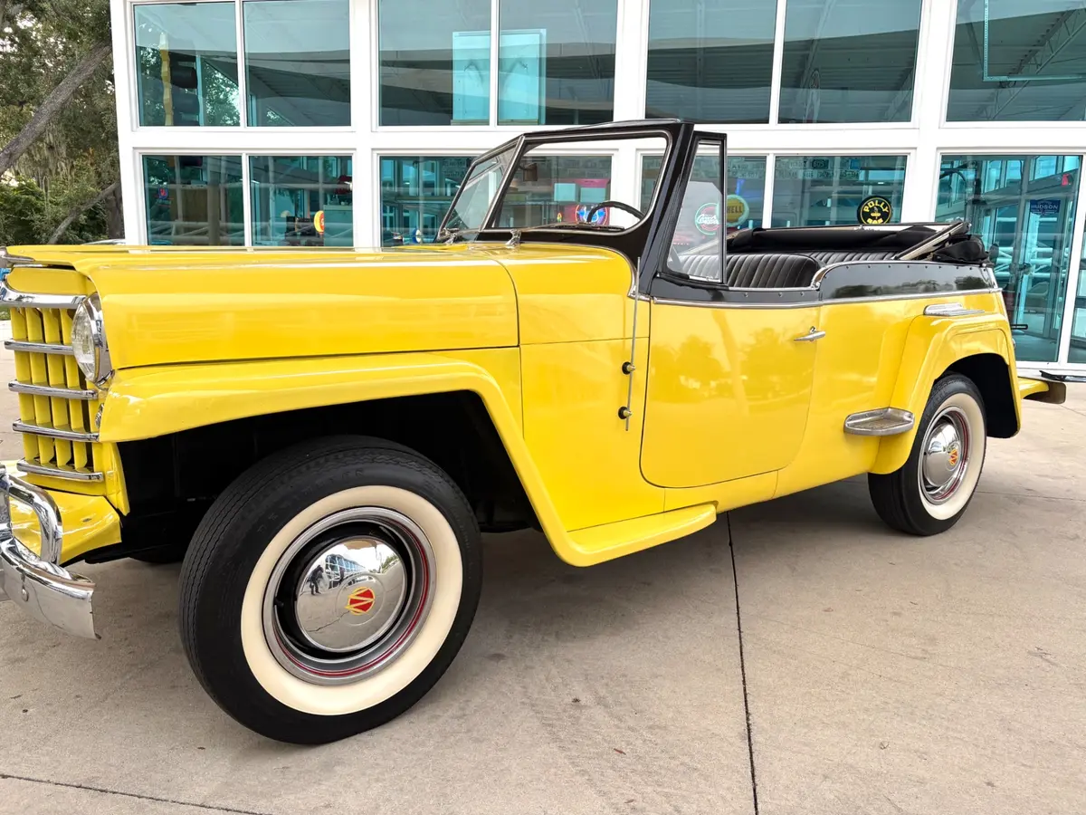 Vehicle photo 12