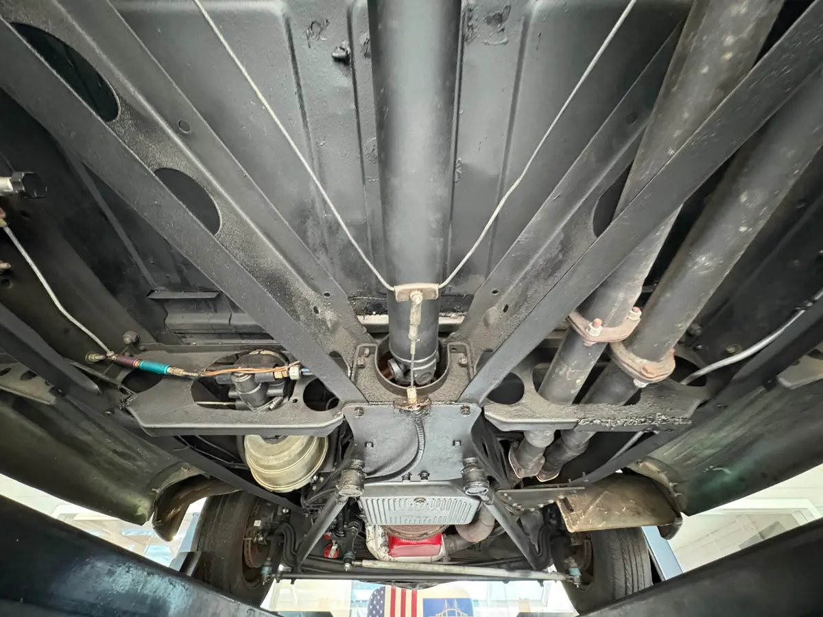 Vehicle photo 44