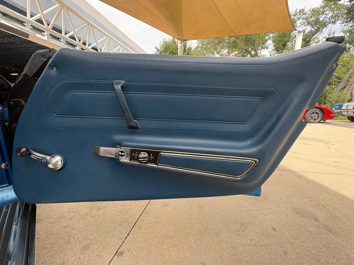 Vehicle photo 51