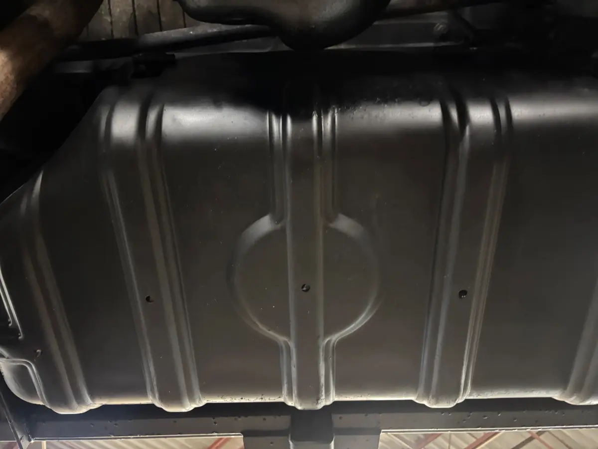 Vehicle photo 48
