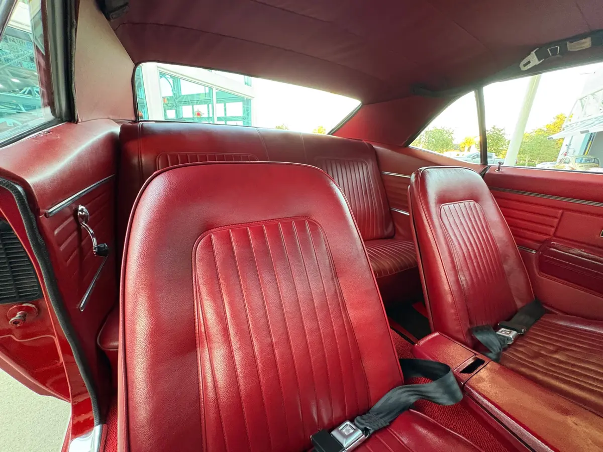 Vehicle photo 39