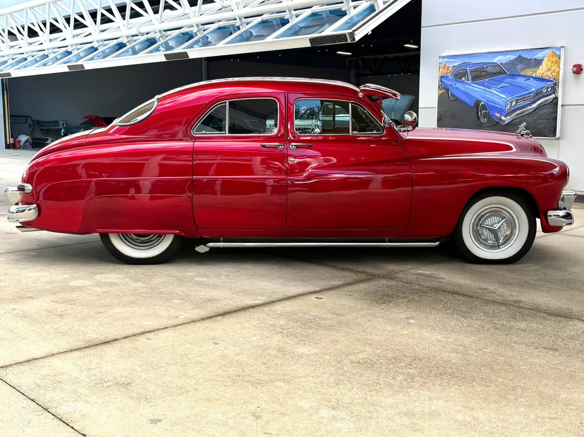 Vehicle photo 5