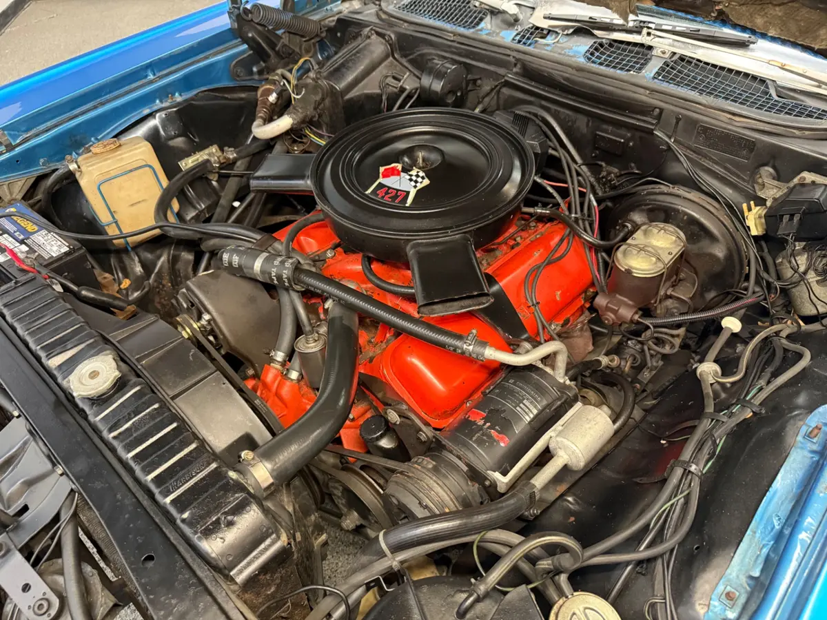 Vehicle photo 15
