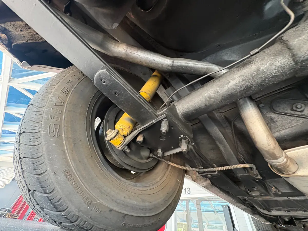 Vehicle photo 54
