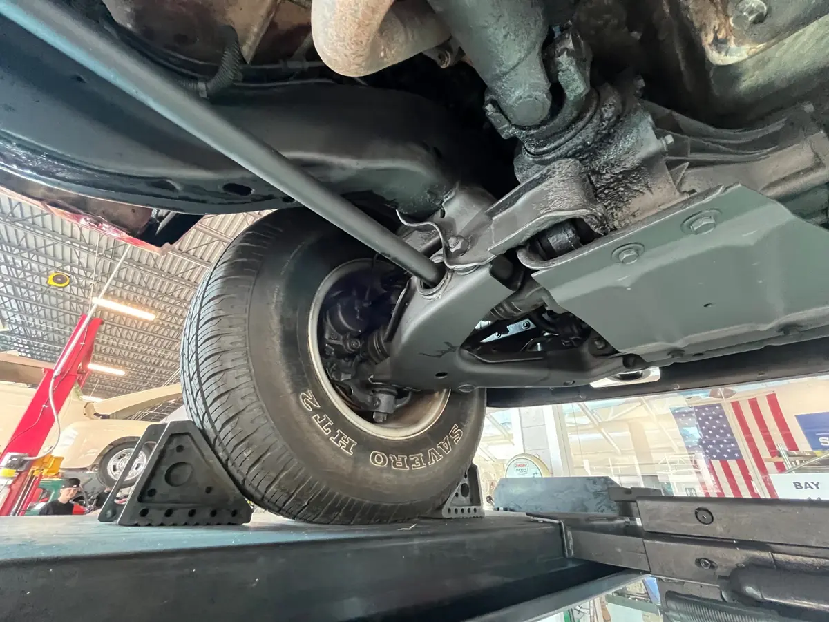 Vehicle photo 46