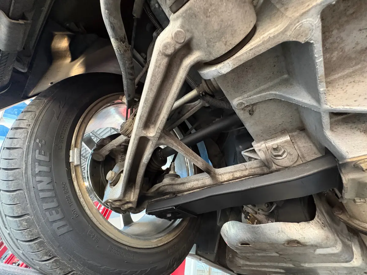 Vehicle photo 47