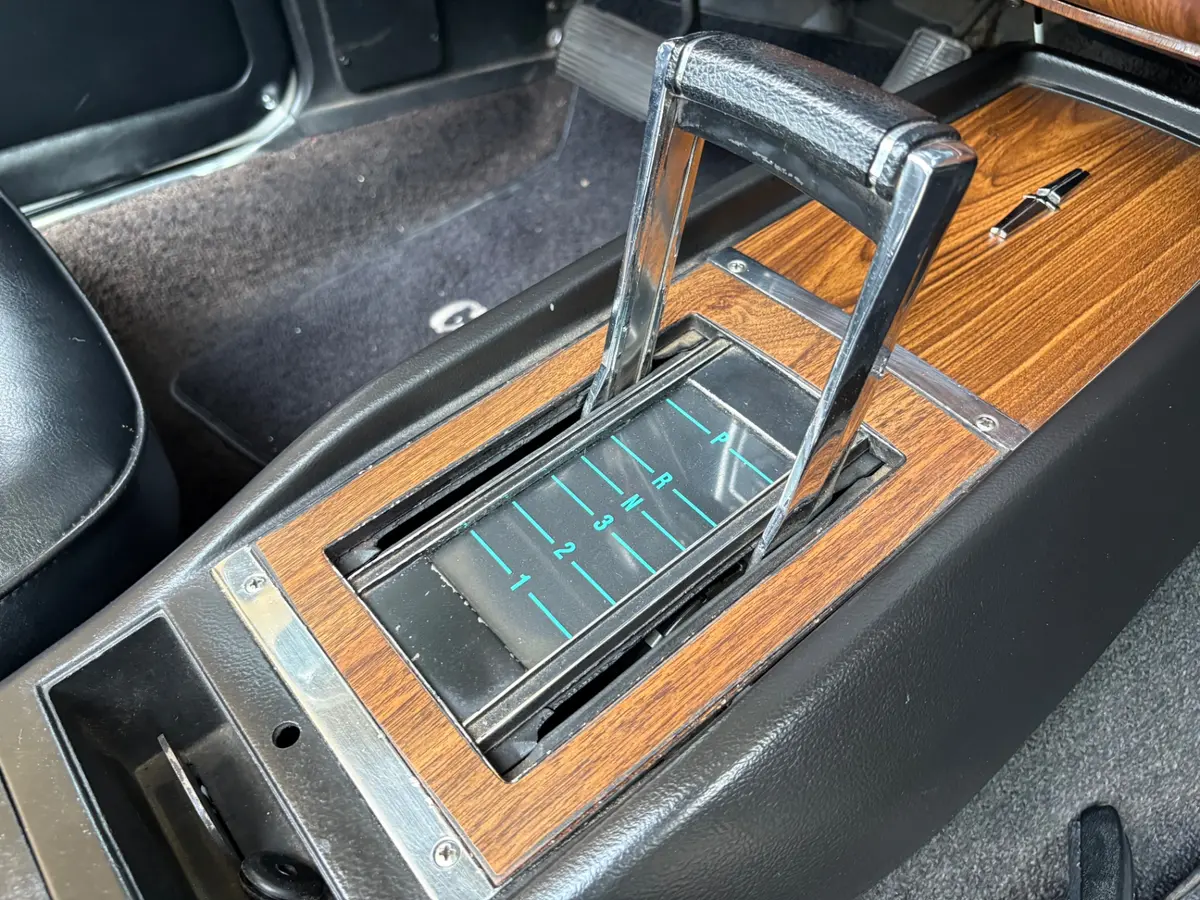 Vehicle photo 49