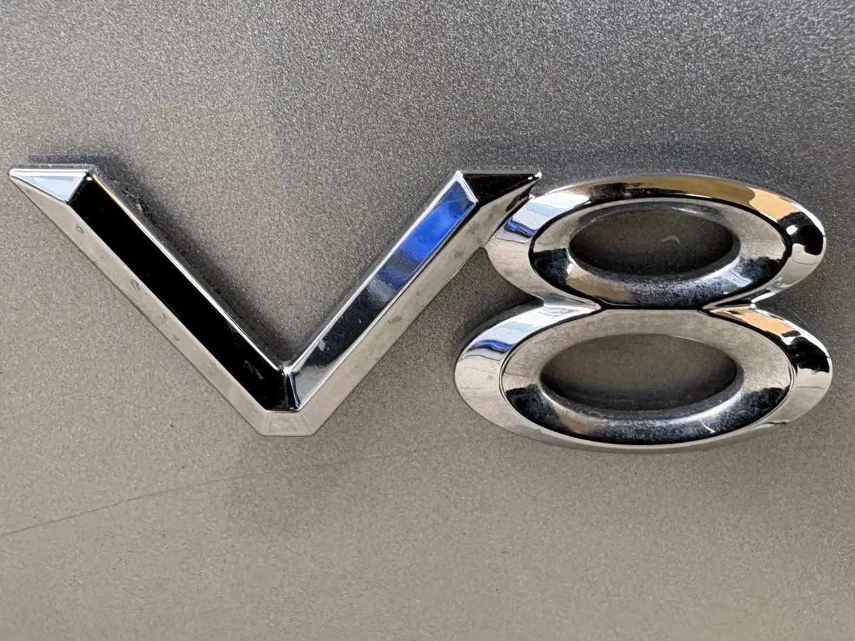 Vehicle photo 28