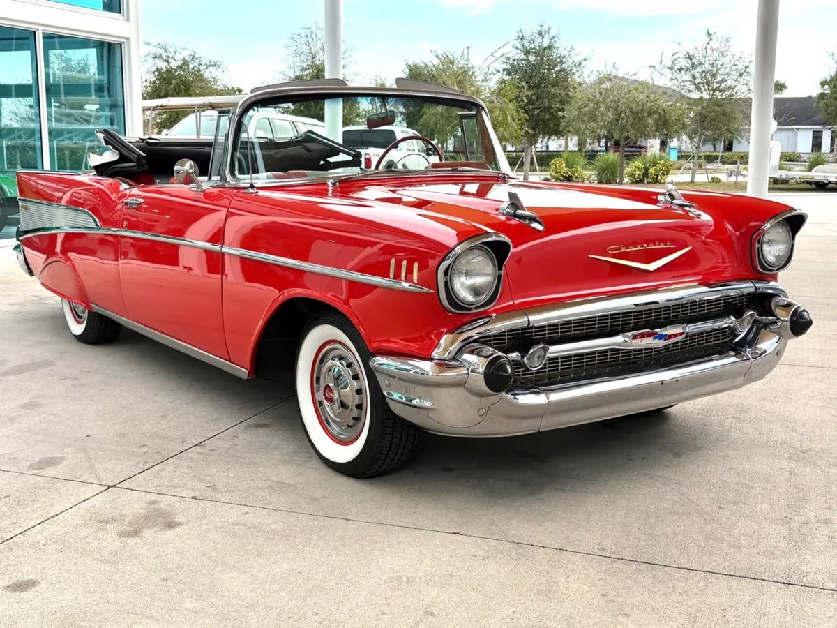 Vehicle photo 4