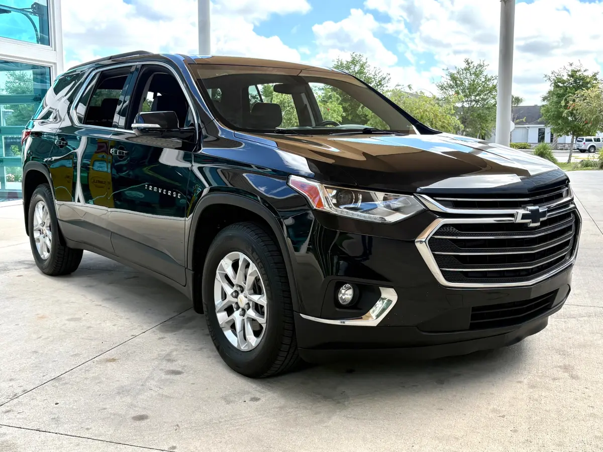 Vehicle photo 4