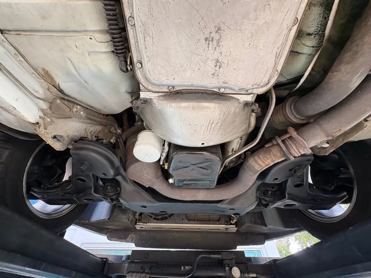 Vehicle photo 52