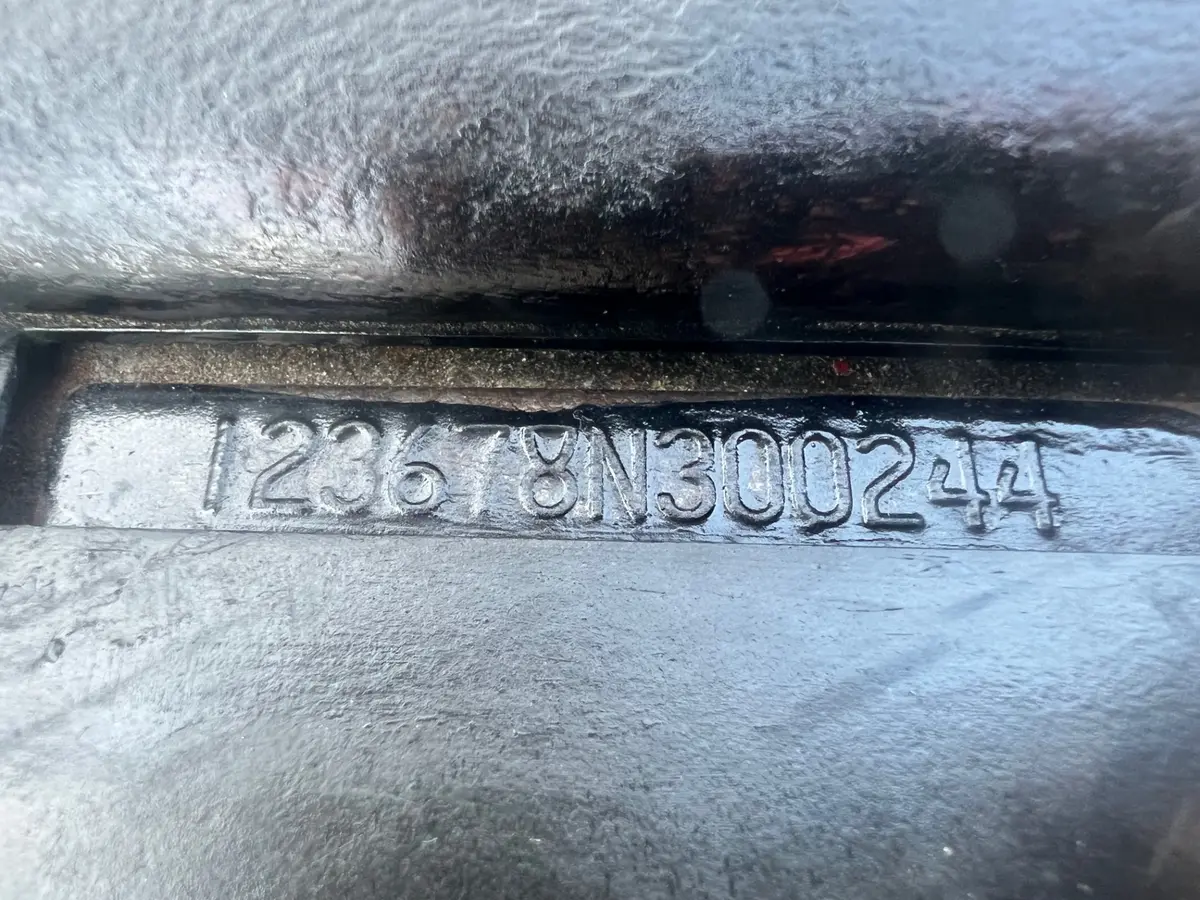 Vehicle photo 24