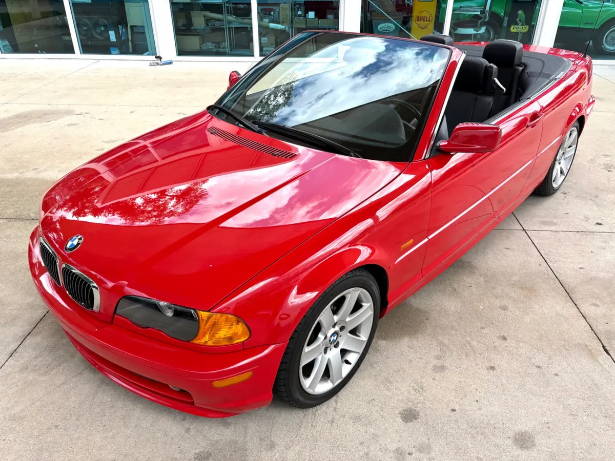 Vehicle photo 20