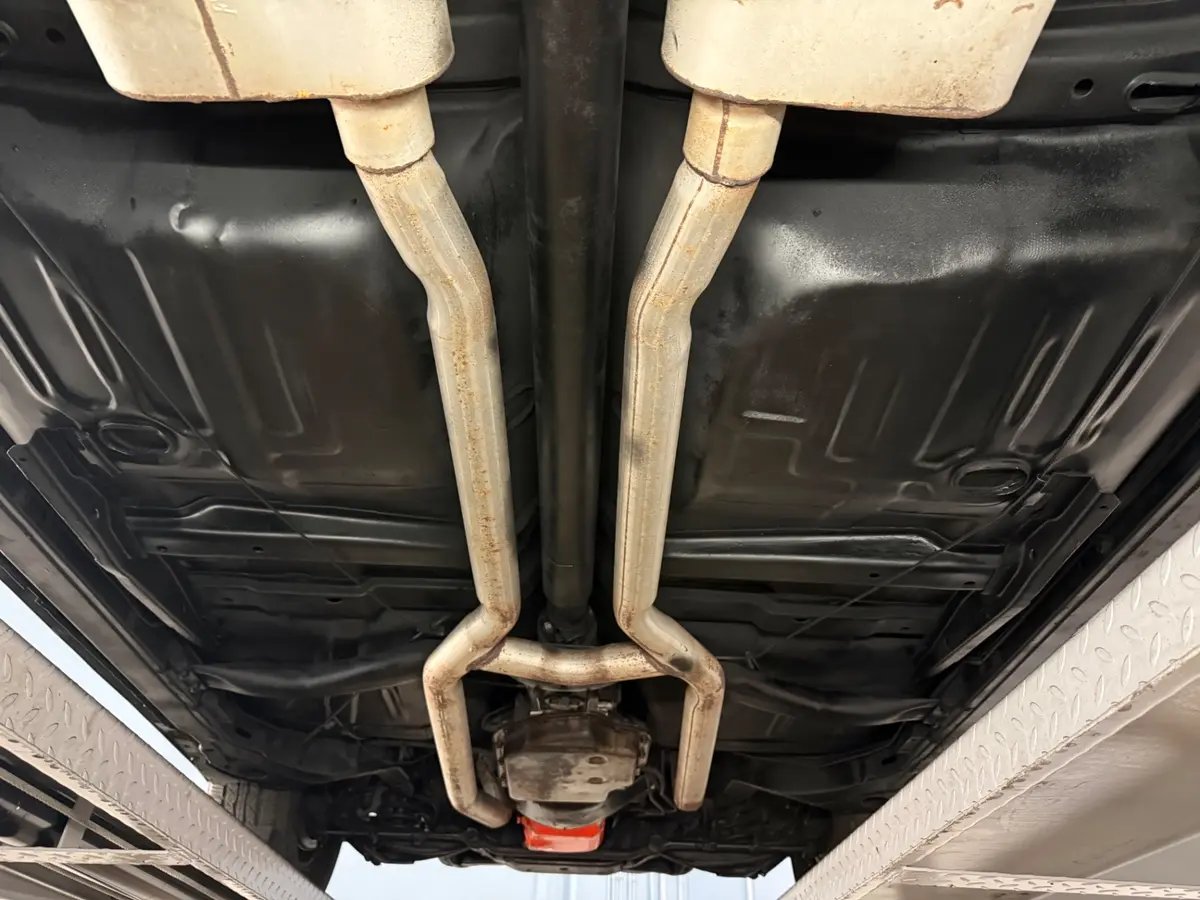 Vehicle photo 50