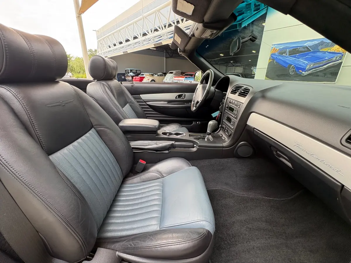 Vehicle photo 47
