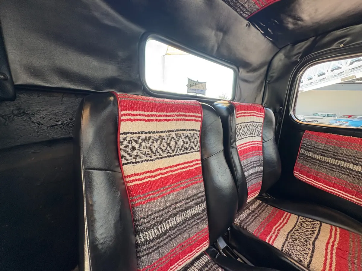 Vehicle photo 38