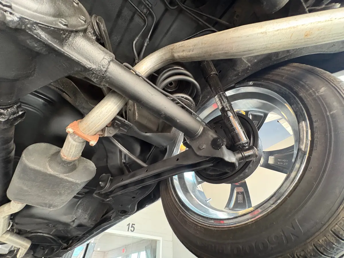 Vehicle photo 43