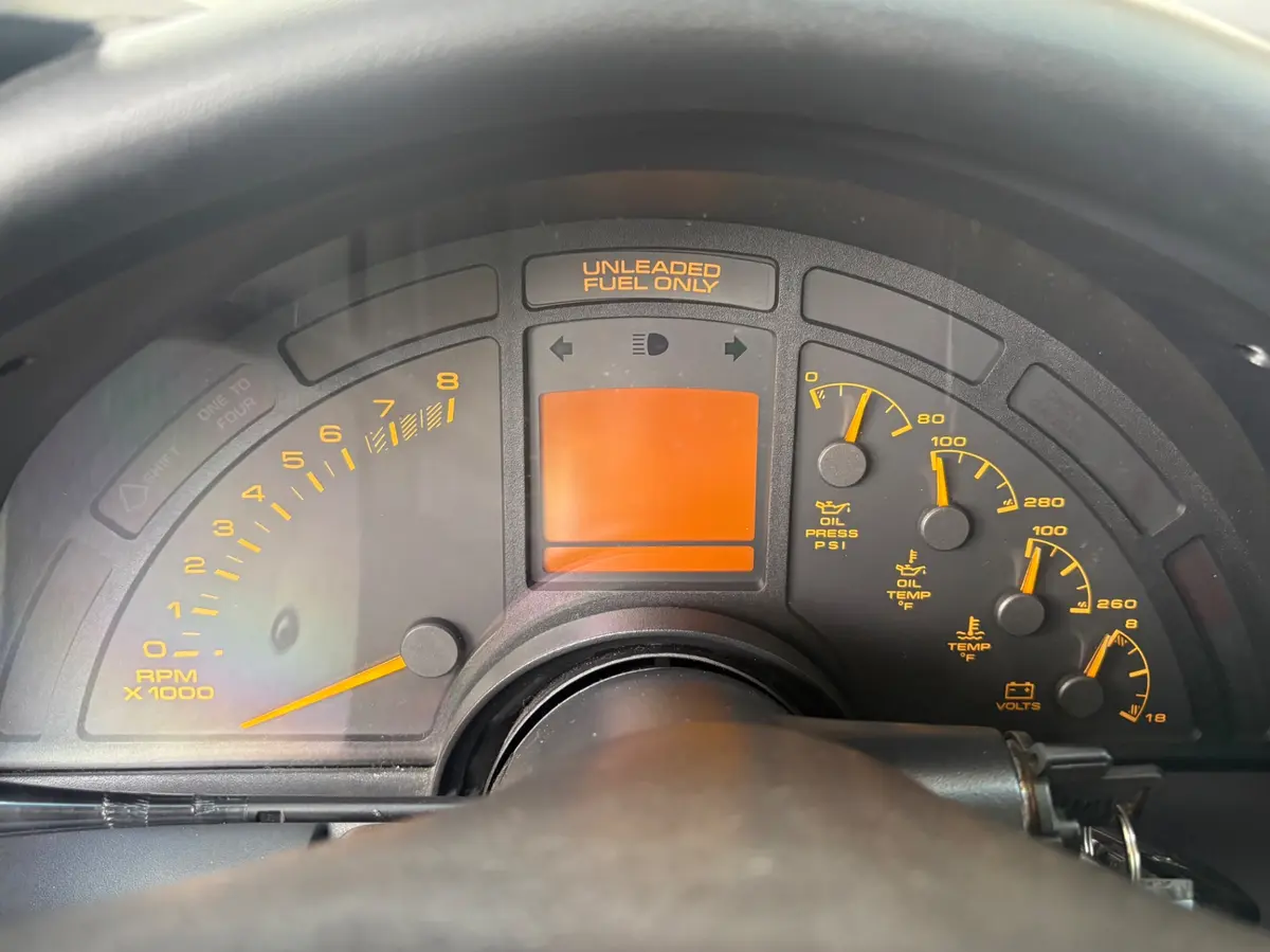 Vehicle photo 36
