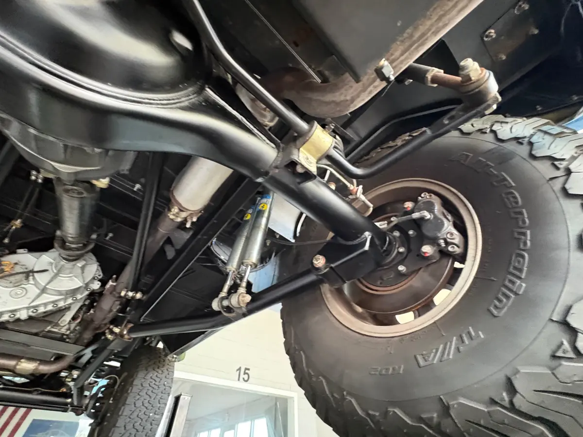 Vehicle photo 60