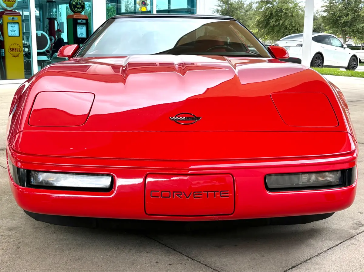 Vehicle photo 2