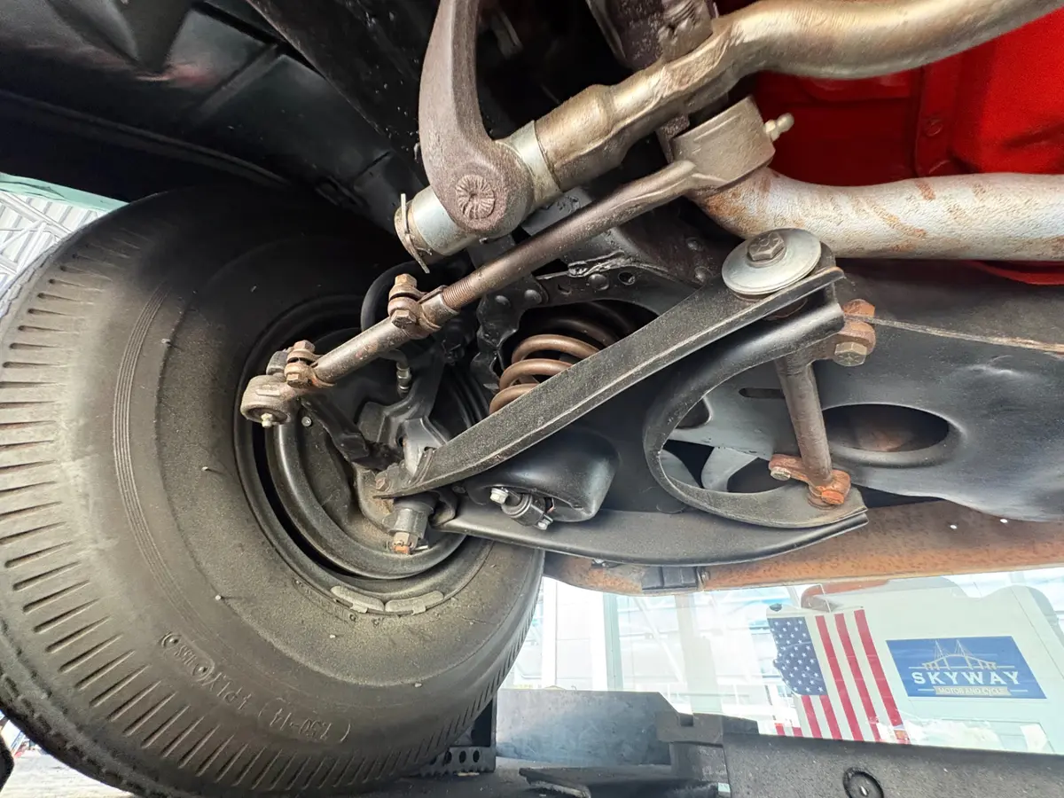 Vehicle photo 57