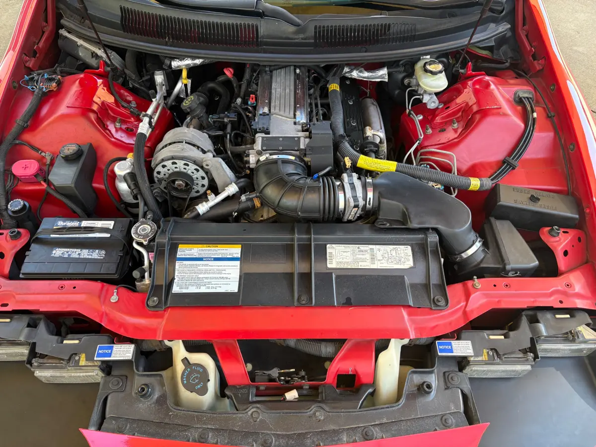 Vehicle photo 28