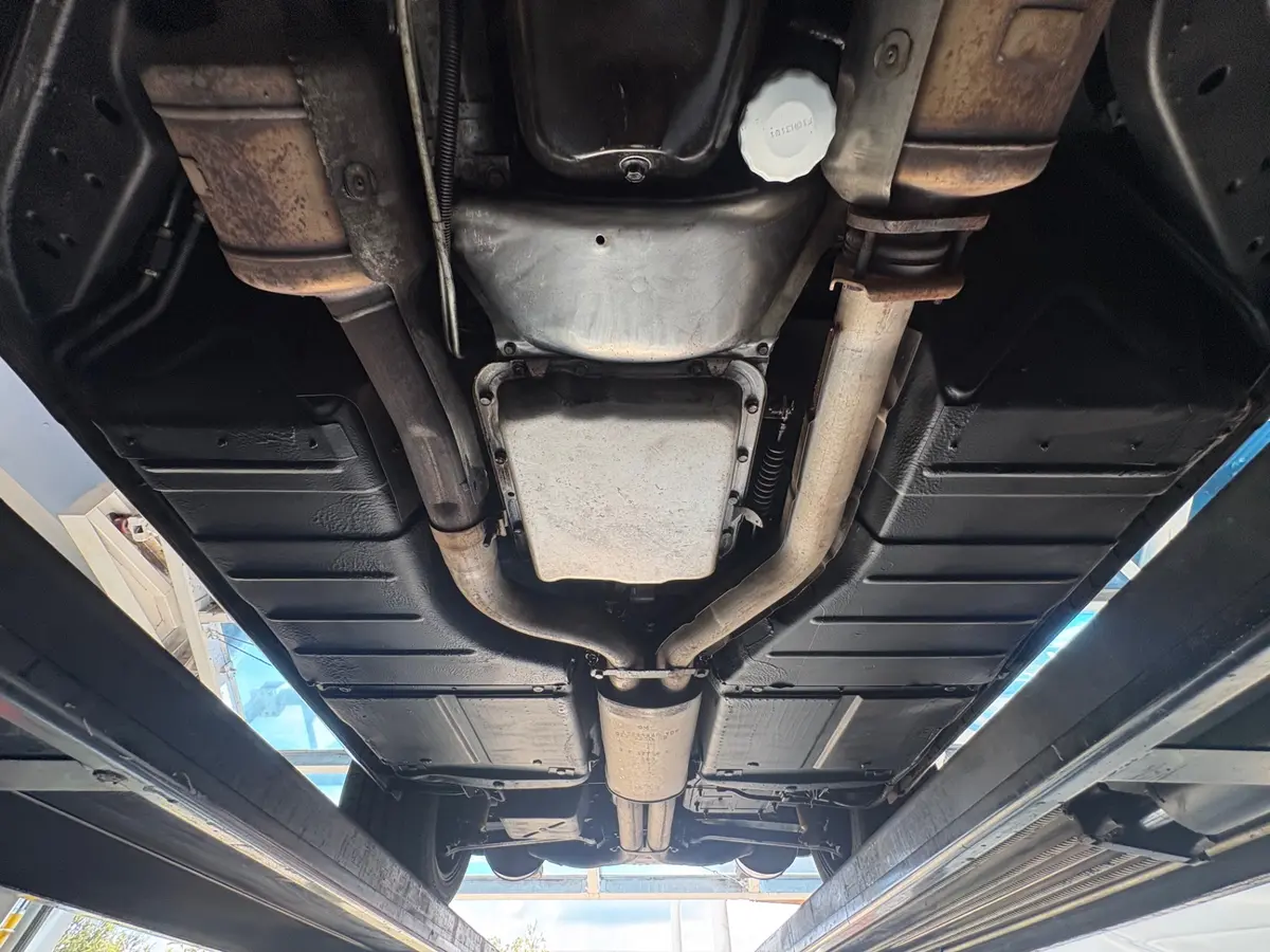 Vehicle photo 53