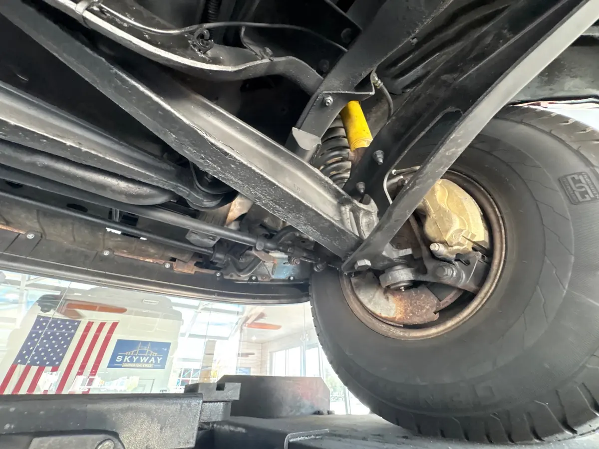 Vehicle photo 51