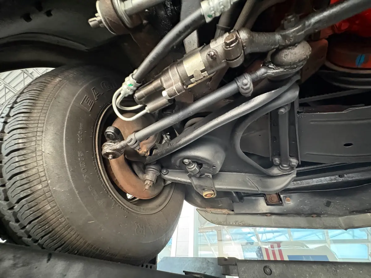 Vehicle photo 50