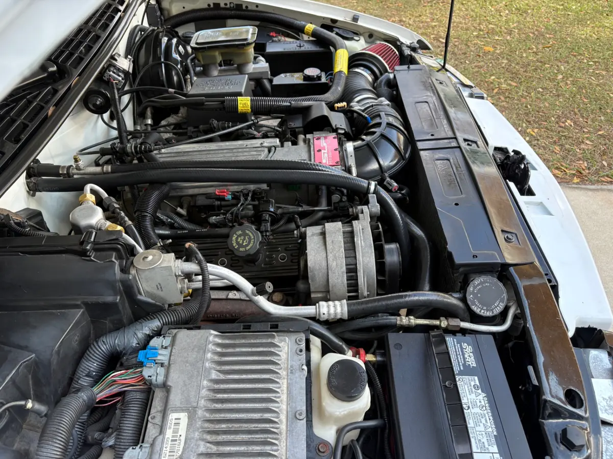 Vehicle photo 26