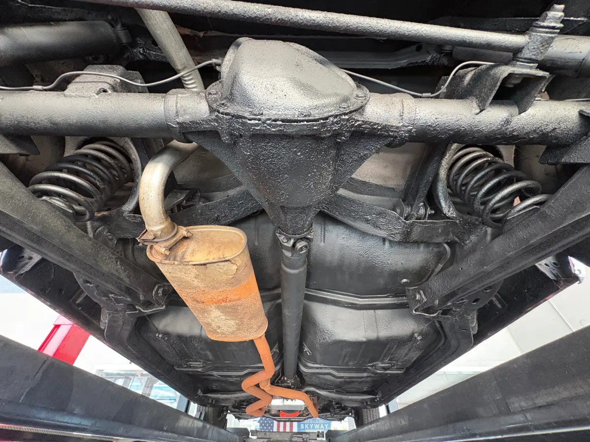 Vehicle photo 49