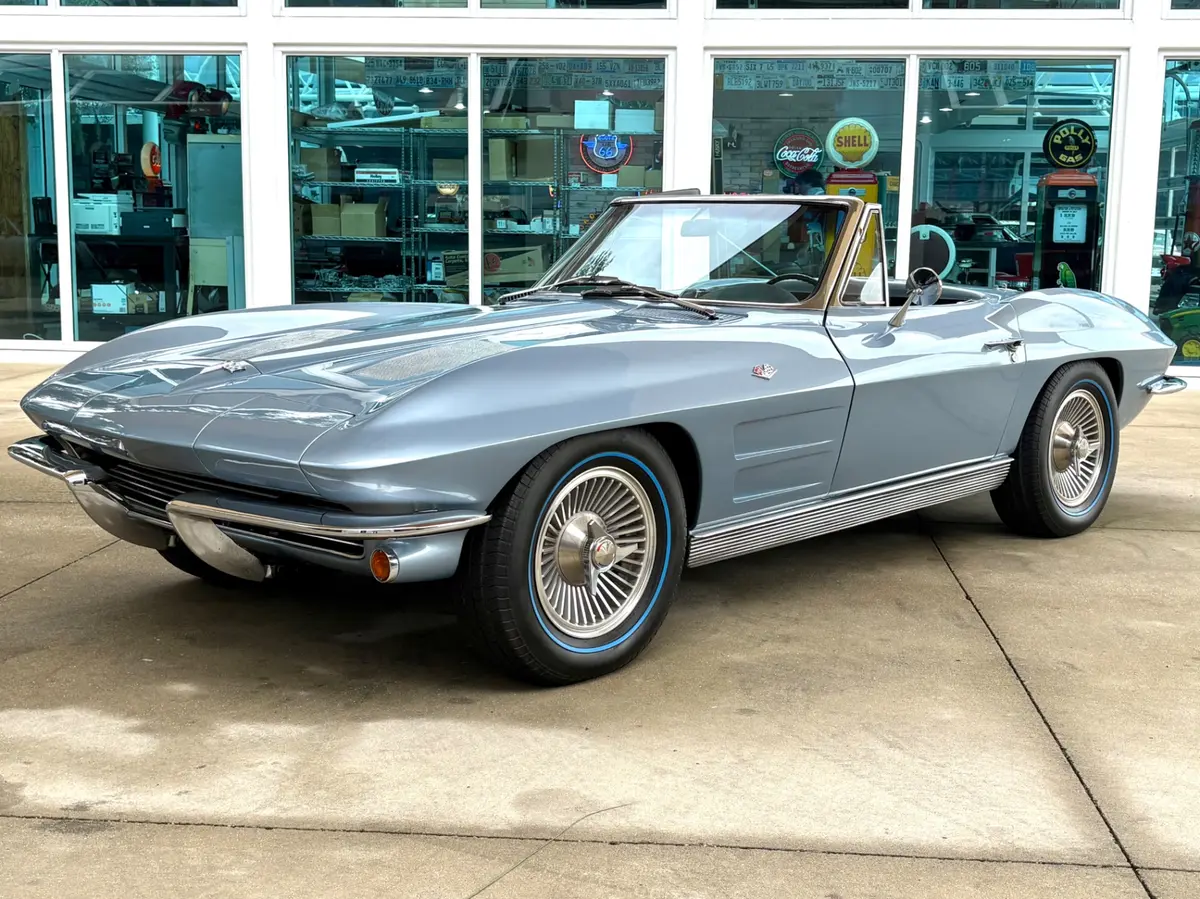 Vehicle photo 12