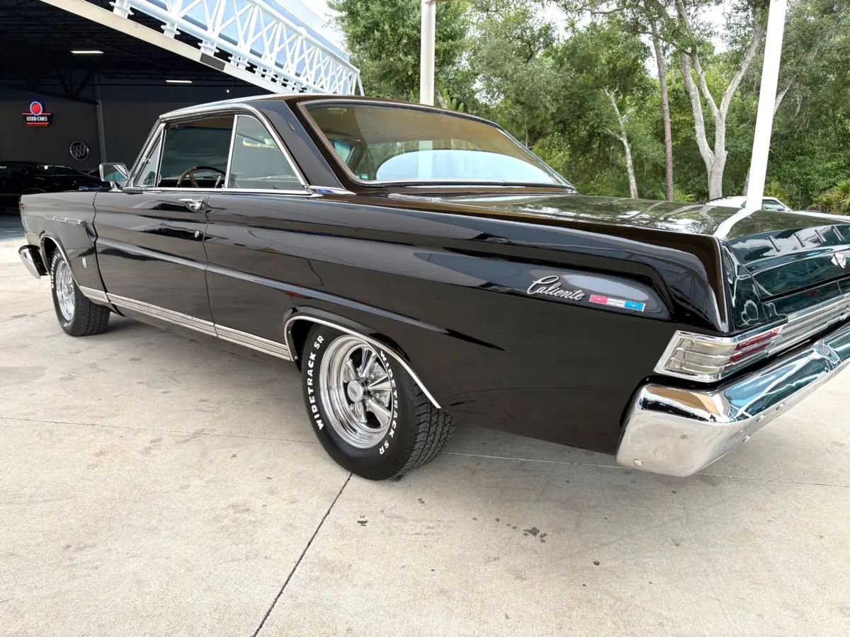 Vehicle photo 16