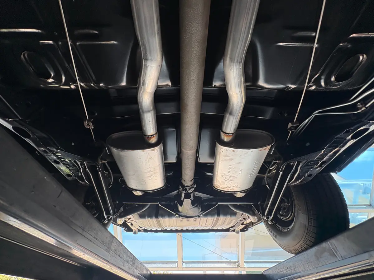 Vehicle photo 68
