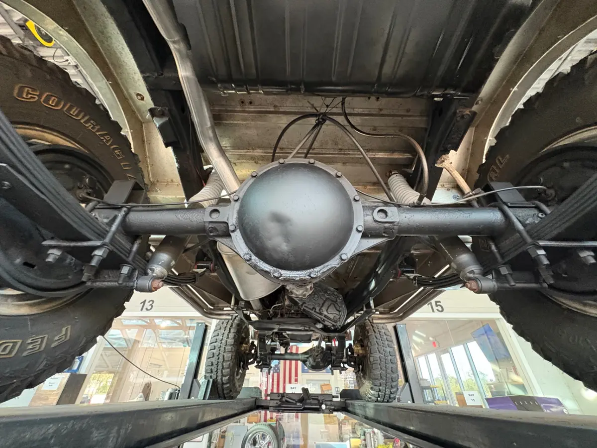 Vehicle photo 41