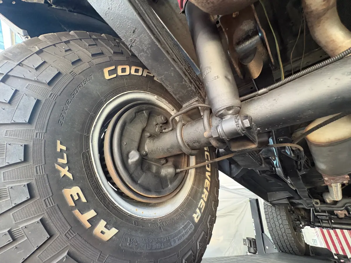 Vehicle photo 45