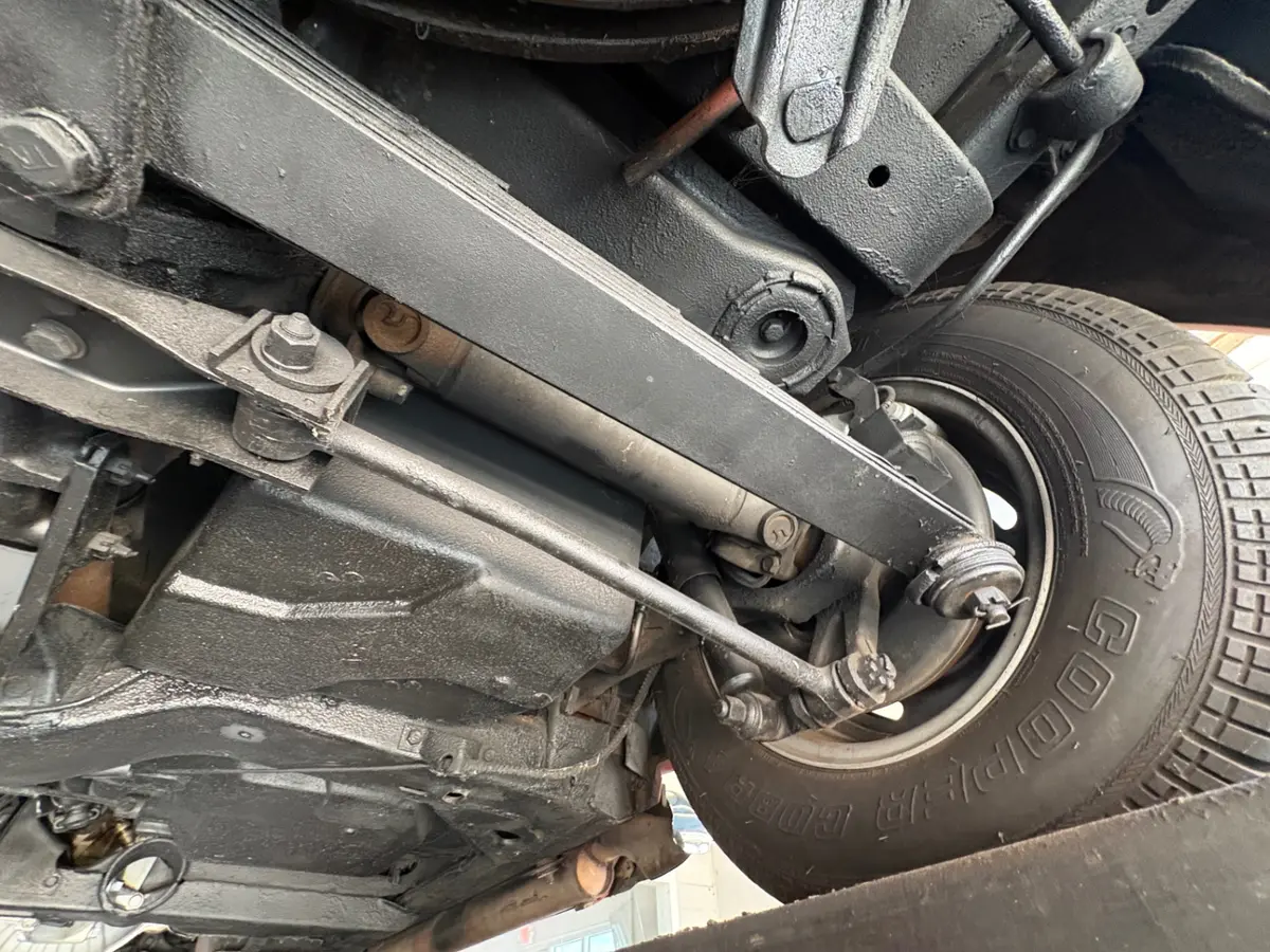 Vehicle photo 50