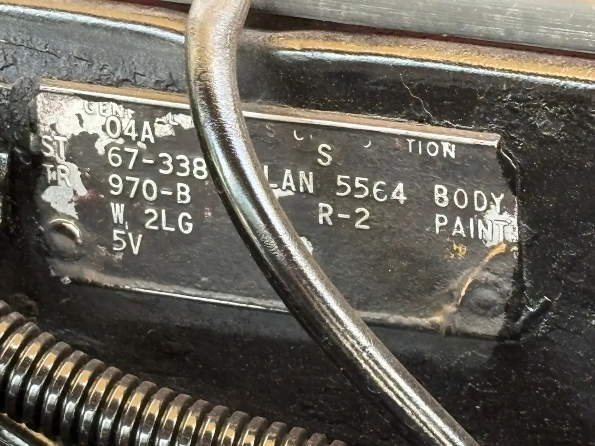 Vehicle photo 30