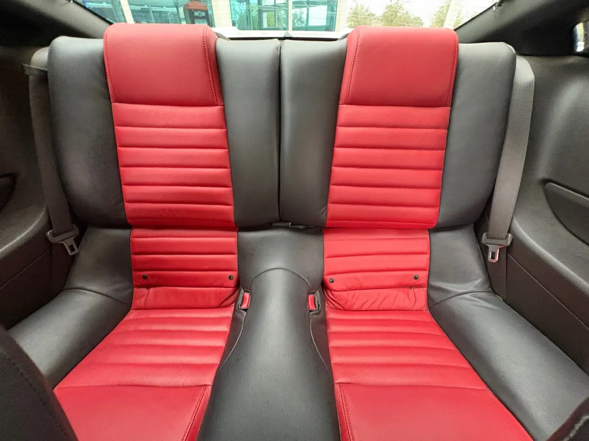 Vehicle photo 38