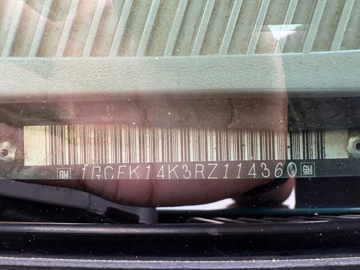 Vehicle photo 25